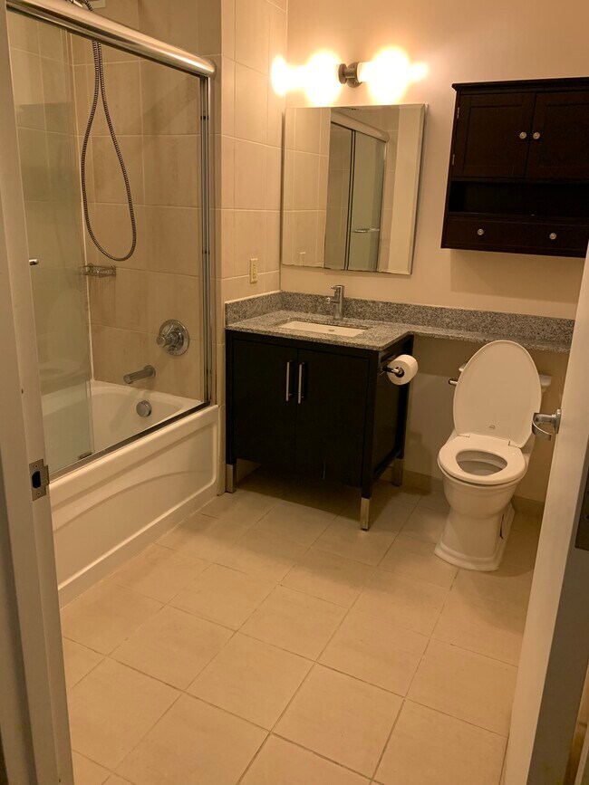Foto del edificio - 1 Shore Ln
