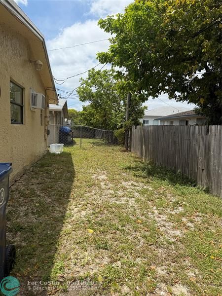Foto del edificio - 2751 NW 14th Ct