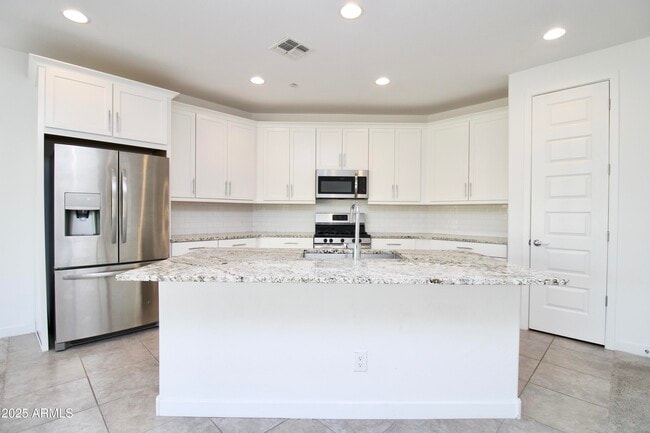 Foto del edificio - 12546 W Calle De Baca