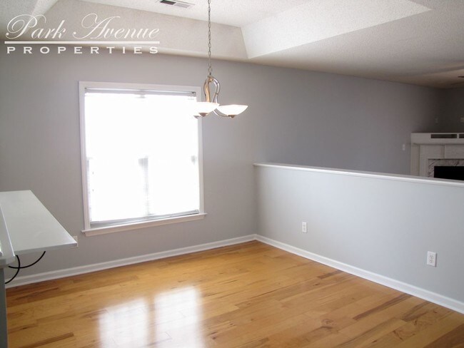 Building Photo - COMING SOON - 5351 Sahalee Way