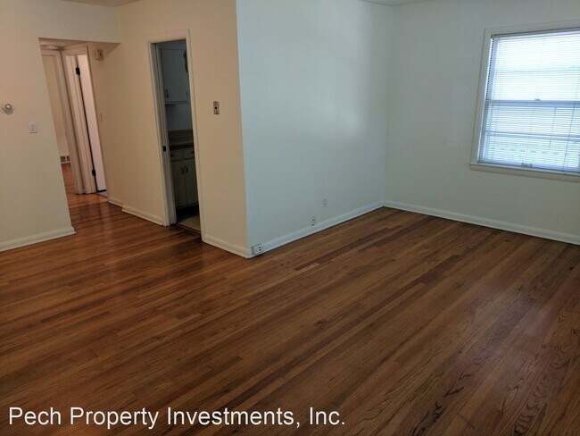 Foto del edificio - 717 E Henry Clay St