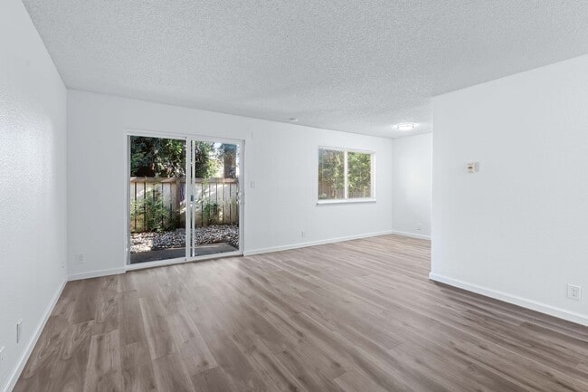 Building Photo - 802-816 Lincoln Avenue