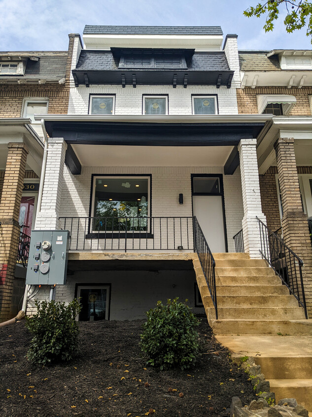 Primary Photo - 1932 4th St NE