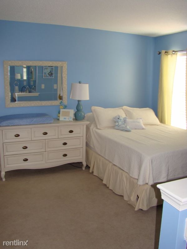 Building Photo - 117 Castilian Dr