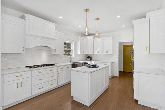 Foto del edificio - 1510 Maple Ln