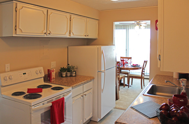 Beautiful Kitchens - Gates Mills Place