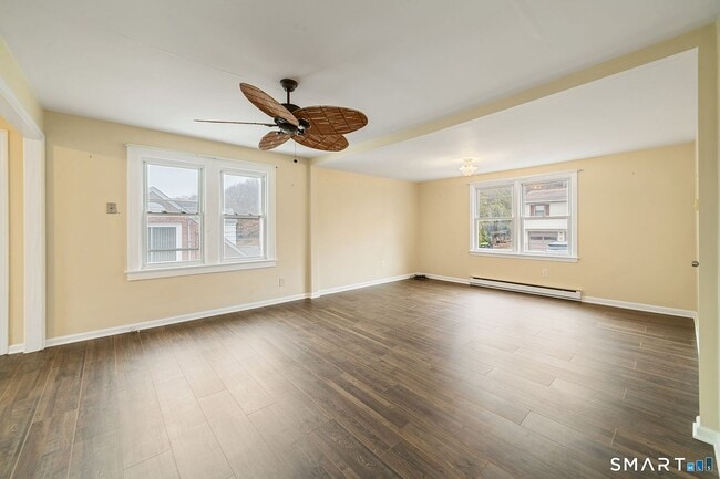 Building Photo - 141 Irving Ave