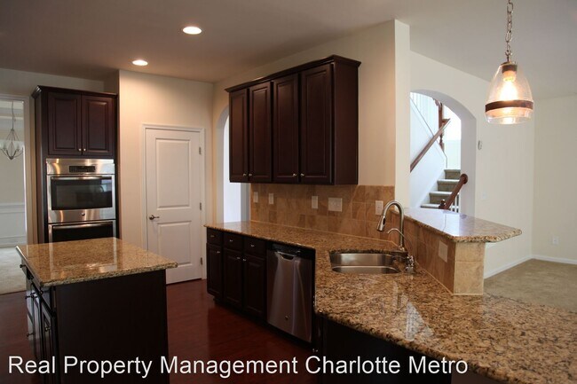 Building Photo - 4 br, 3 bath House - 2910 Arsdale Road