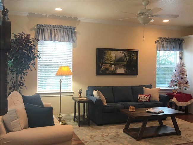 Foto del edificio - 1903 Brushy Bend Dr