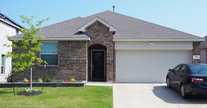 Building Photo - 1116 Mesquite Ln