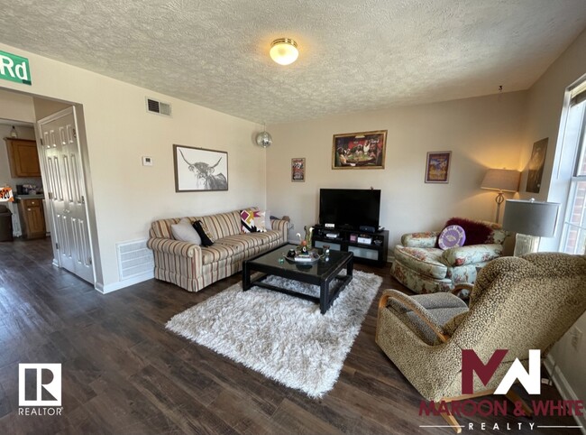 Living Room - 608 University Dr