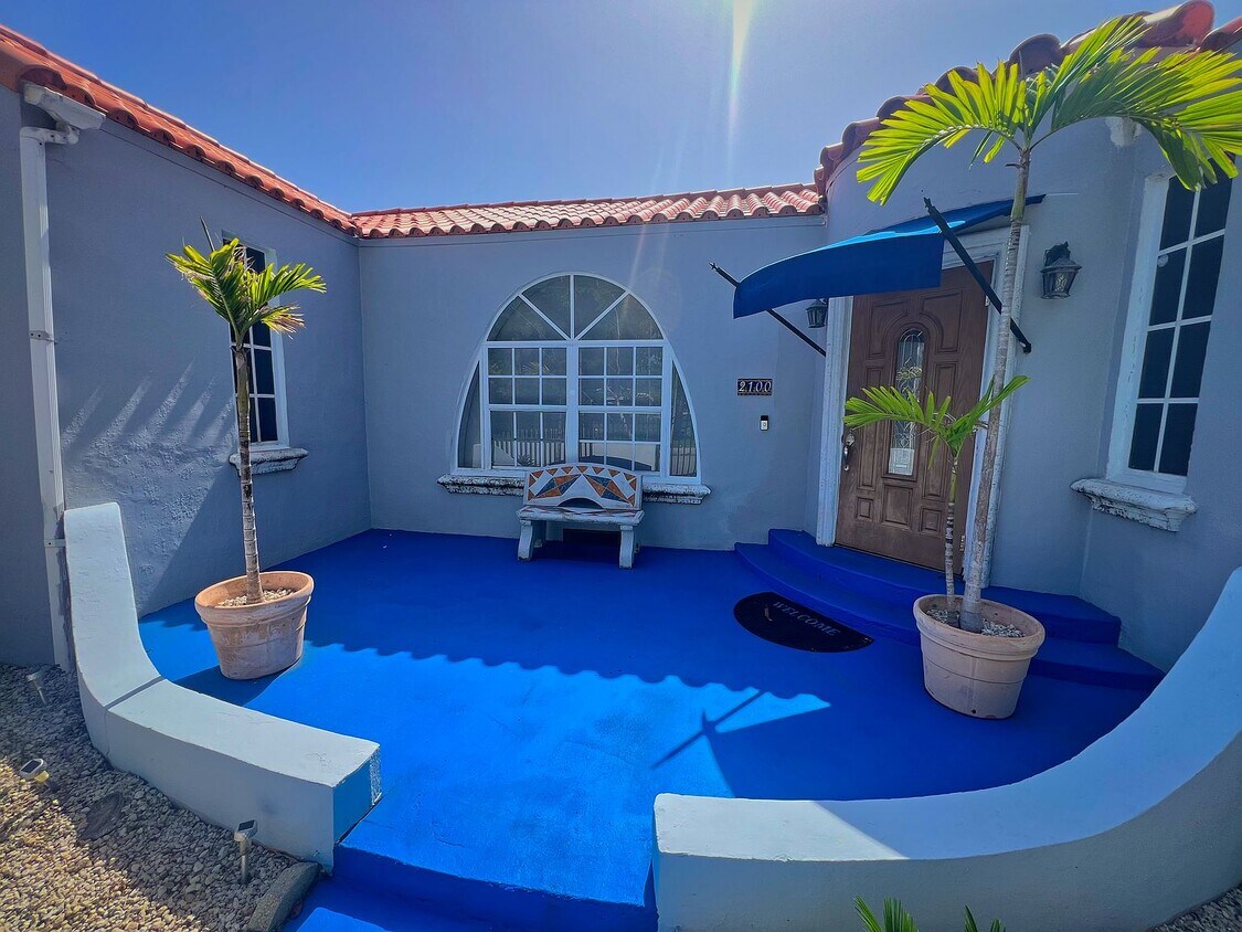 Foto principal - 2100 SW 14th Ave