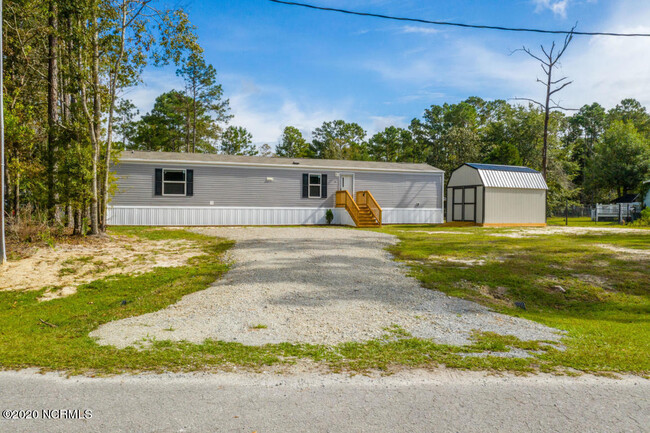 Building Photo - 206 Sandy Run