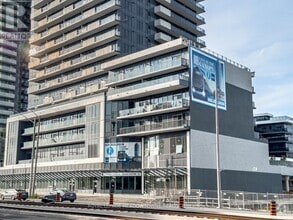 Building Photo - 5105-5105 Hurontario St
