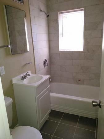 Foto del edificio - 1224 E 89th St