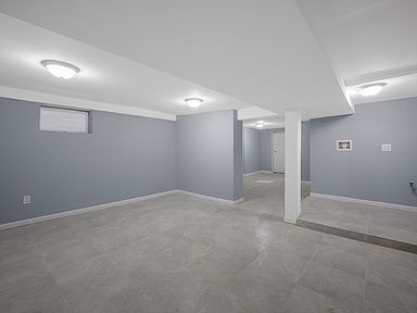 Building Photo - 415 Newport St