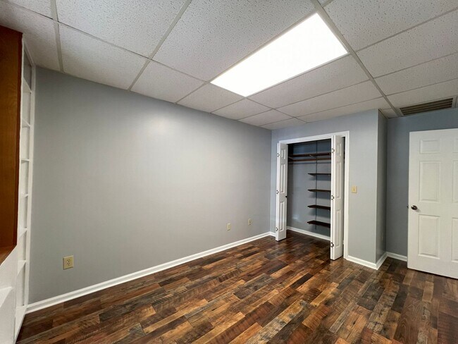 Building Photo - Knob Creek Apartment