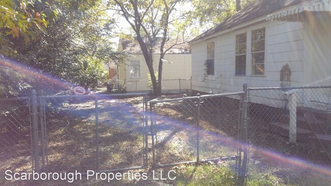 Foto del edificio - 2 br, 1 bath House - 321 Duncan St
