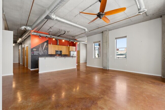 Foto del edificio - 2899 N Speer Blvd