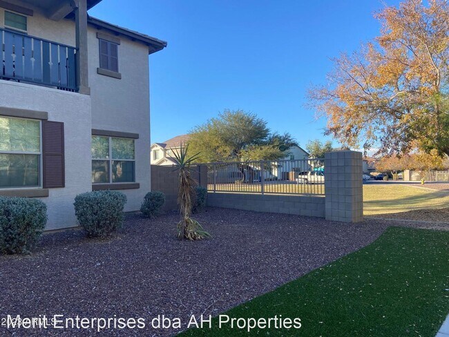 Building Photo - 3 br, 3 bath House - 3364 W HAYDUK RD