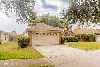 Building Photo - 13625 Las Brisas Way