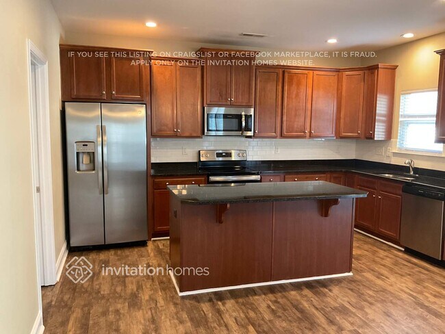 Building Photo - 1006 Forestway Ct