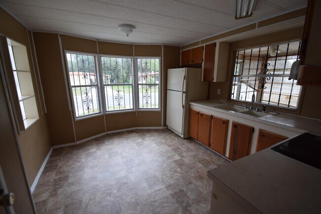 Foto del edificio - 468 Kalt Dr