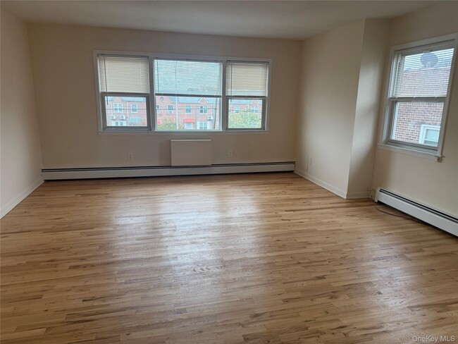 Building Photo - 61-26-61164 164th St