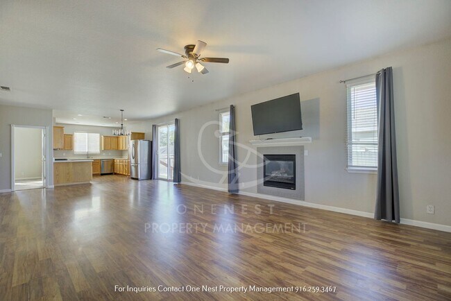 Foto del edificio - 3 bedroom, 2 bathrooms, 2 car garage