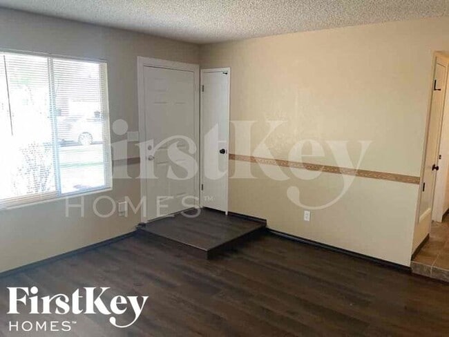 Building Photo - 314 W Oraibi Dr