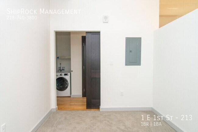 Foto del edificio - Cove 1 #213