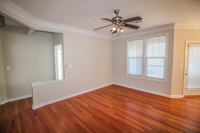 Building Photo - 1626 Chatelain Way