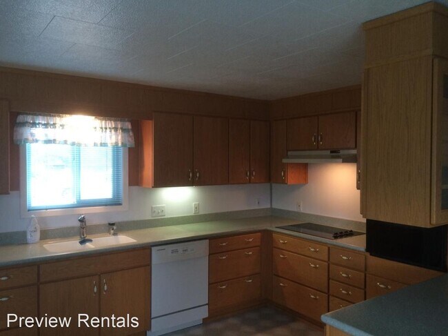Building Photo - 2 br, 1 bath House - 216 N. 6th