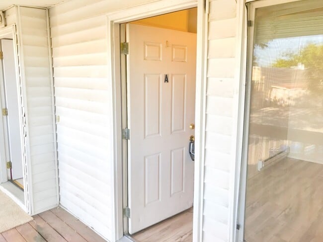 Building Photo - ANDRT01