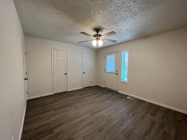 Foto del edificio - 834 River View Drive - Park View Townhomes