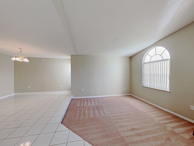 Building Photo - 14237 SW 25th Ter