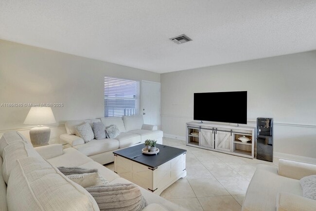 Foto del edificio - 222 SW 1st St
