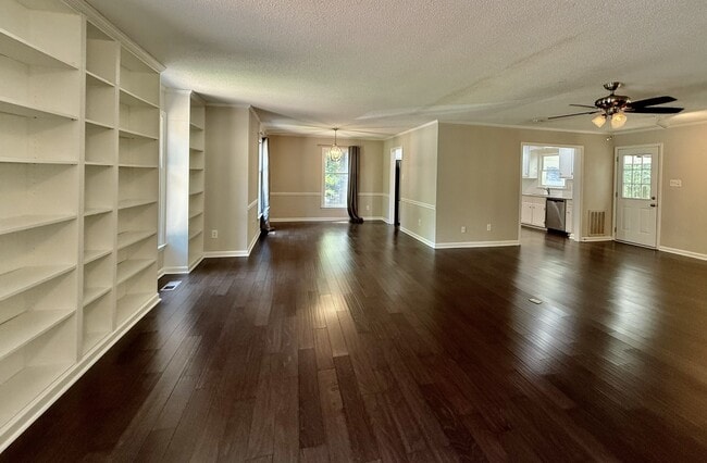 Building Photo - 3129 Marywood Dr