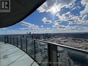 Building Photo - 60 Absolute Ave