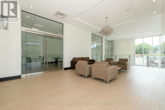 Building Photo - 2055-2055 Danforth Ave