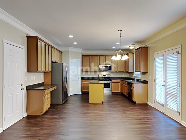 Building Photo - 916 Swallowtail View