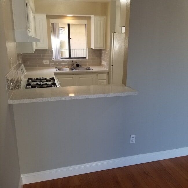 Building Photo - 3852 Vinton Ave