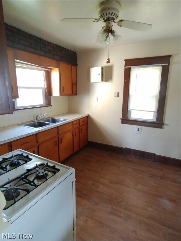 Foto del edificio - 2624 Taylor St