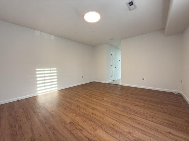 Photo - 722 16th St House