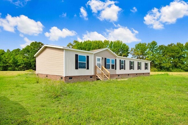 Foto del edificio - SPACIOUS 4 BR | 3 BA HOME W/ PLENTY OF PRIVACY *Pikeville school district*