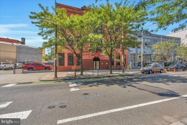 Foto del edificio - 1406-10 Fairmount Ave