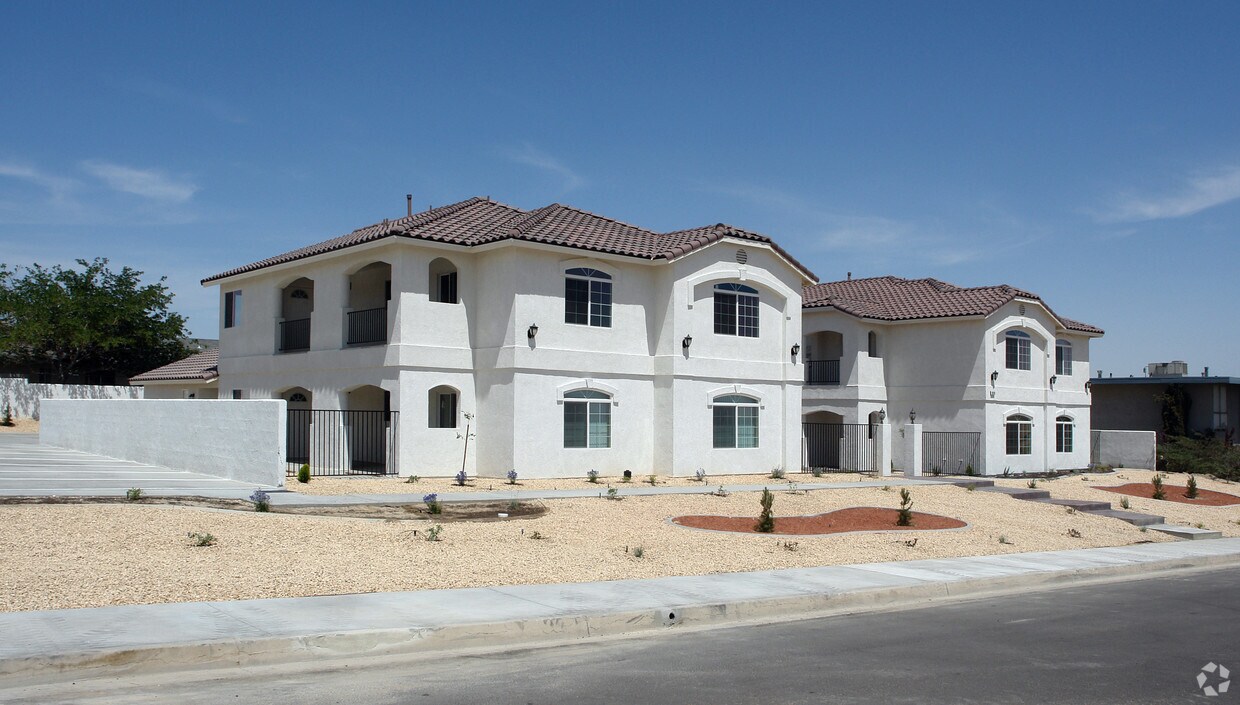 16181 Tuscola Rd, Apple Valley, CA 92307 Apartments in Apple Valley