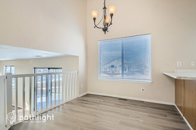Building Photo - 12789 Elm St
