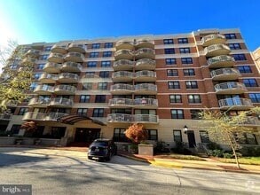 Building Photo - 1200 Braddock Pl