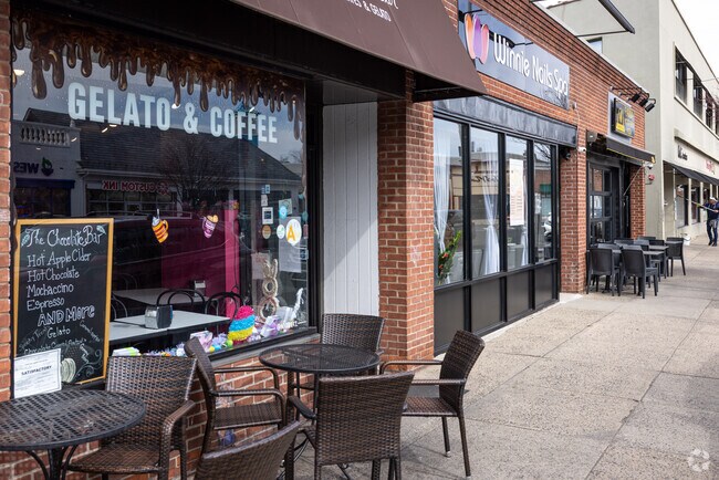 Westfield's downtown has a plethora of cafes, bars, restaurants and shops.